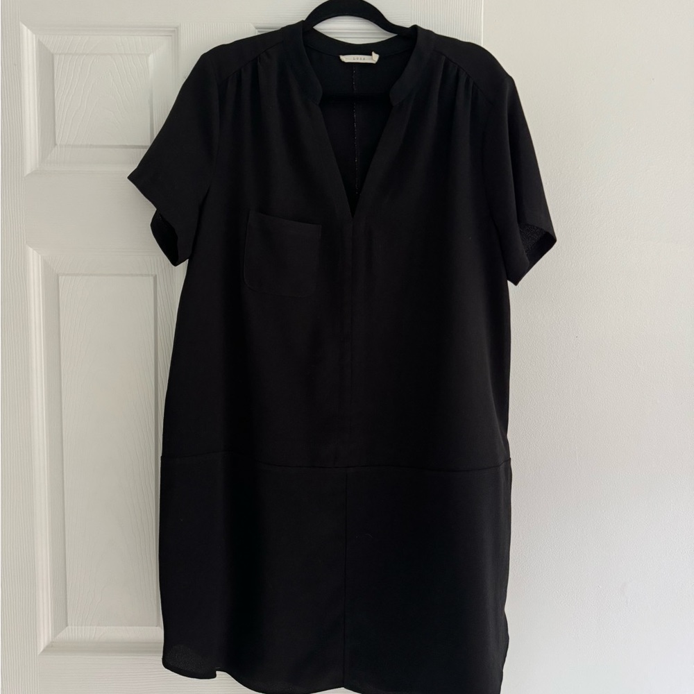 Lush black short sleeve mini shift dress